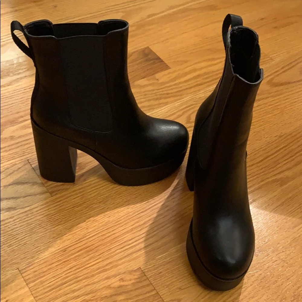 Black chunky booties
